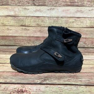 Merrell Black Leather Haven Duo Ankle Boots